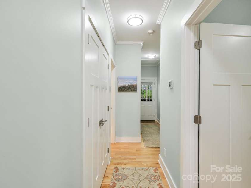 26 Addison Fisher Way, Asheville, NC 28805.  MLS# CAR4262928, YatesRealty ID 20409. 