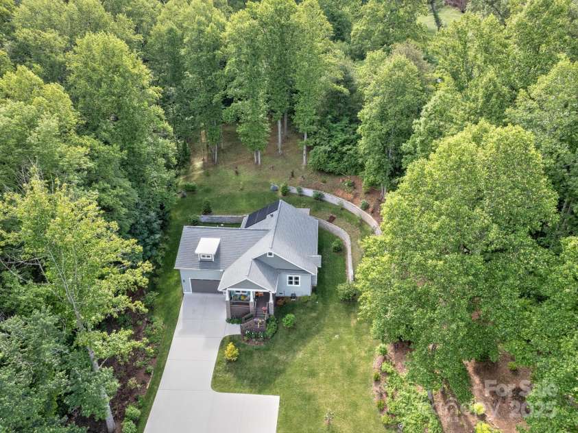 26 Addison Fisher Way, Asheville, NC 28805.  MLS# CAR4262928, YatesRealty ID 20409. 
