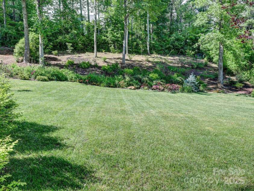 26 Addison Fisher Way, Asheville, NC 28805.  MLS# CAR4262928, YatesRealty ID 20409. 