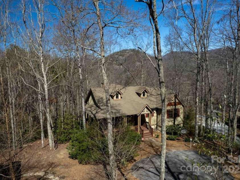 31 Whispering Falls Court, Tuckasegee, NC 28783.  MLS# CAR4234126, YatesRealty ID 2041. 