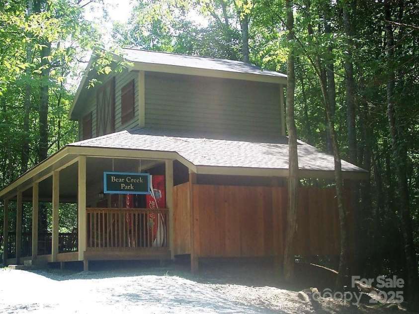 31 Whispering Falls Court, Tuckasegee, NC 28783.  MLS# CAR4234126, YatesRealty ID 2041. 