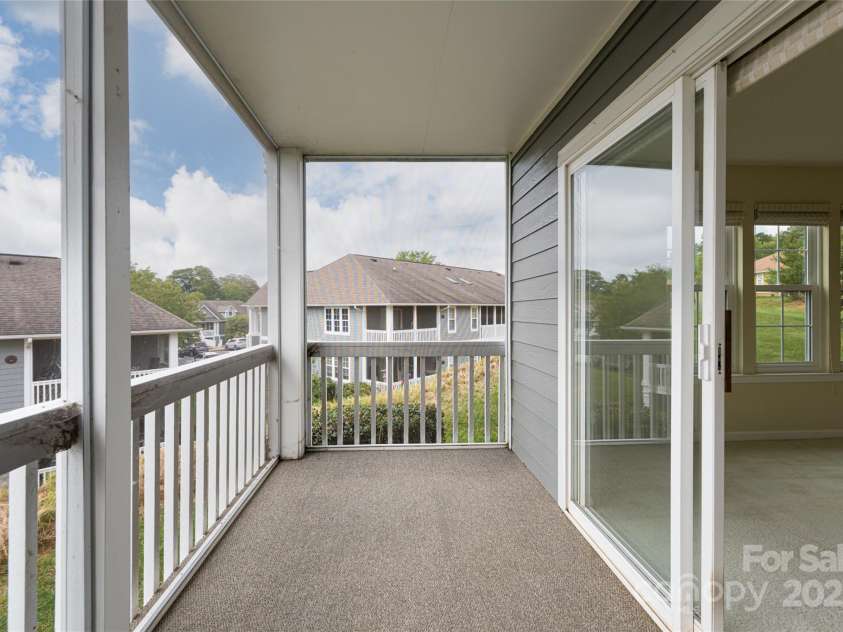 4805 Breakers Lane, Asheville, NC 28806.  MLS# CAR4307390, YatesRealty ID 2041. 