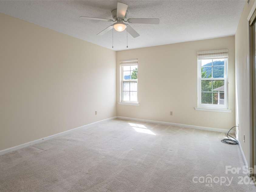 4805 Breakers Lane, Asheville, NC 28806.  MLS# CAR4307390, YatesRealty ID 2041. 