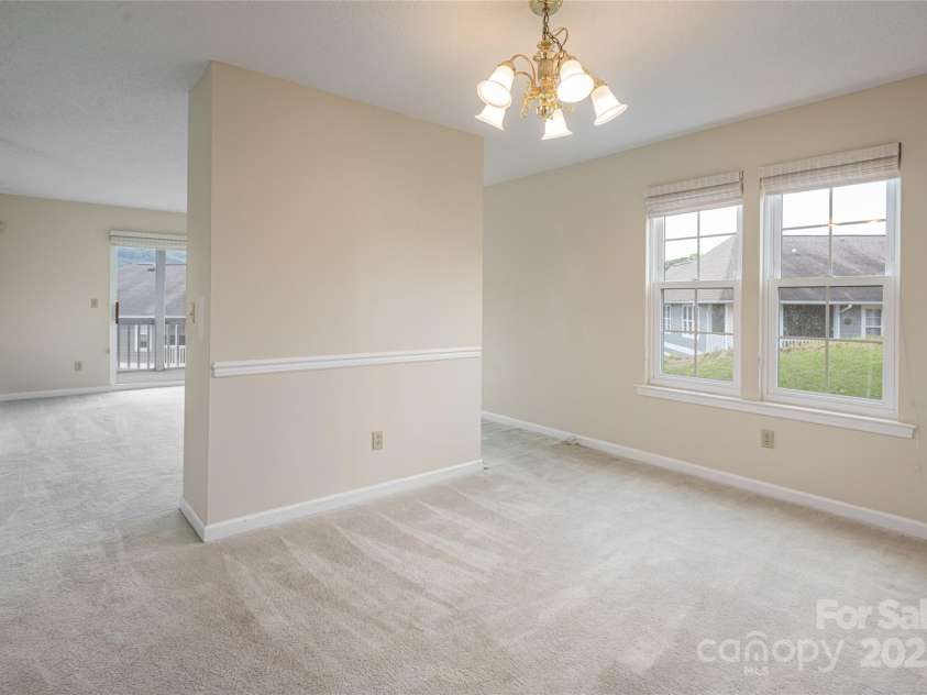 4805 Breakers Lane, Asheville, NC 28806.  MLS# CAR4307390, YatesRealty ID 2041. Dining area. 