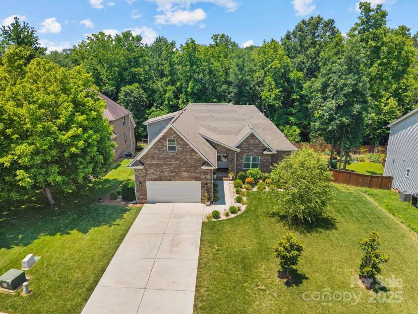 3633 Longpond Lane, Monroe, NC 28110.  MLS# CAR4267691, YatesRealty ID 20410. 