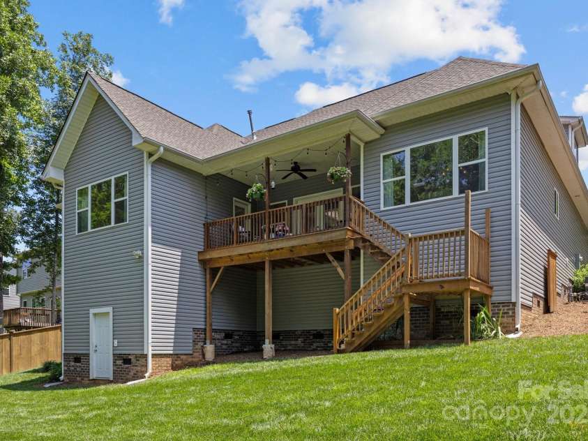 3633 Longpond Lane, Monroe, NC 28110.  MLS# CAR4267691, YatesRealty ID 20410. 