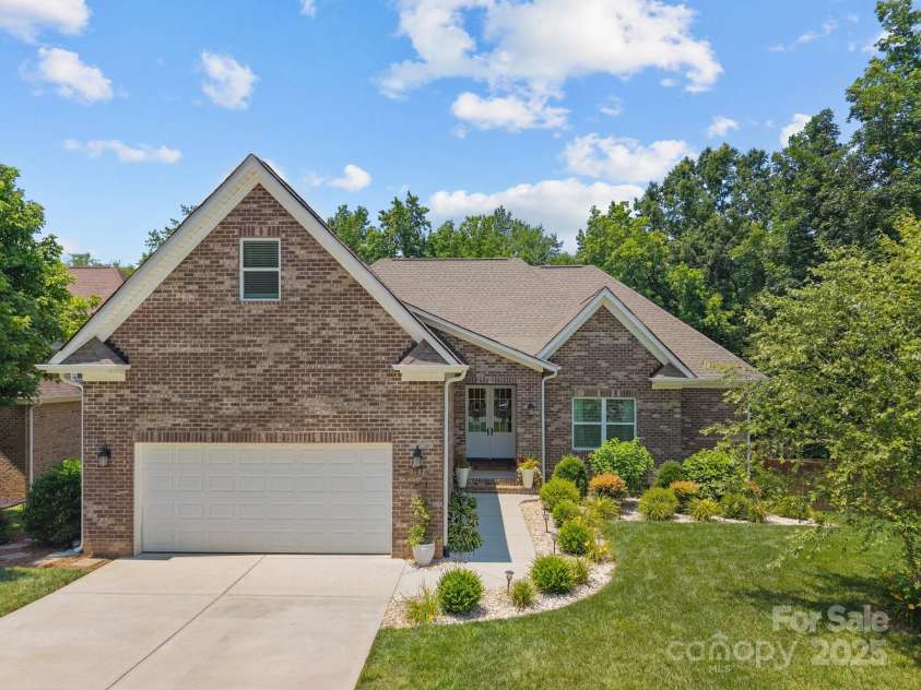 3633 Longpond Lane, Monroe, NC 28110.  MLS# CAR4267691, YatesRealty ID 20410. 