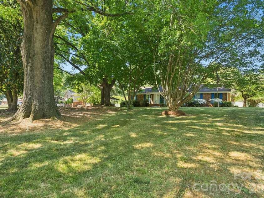 6425 Lebanon Road, Mint Hill, NC 28227.  MLS# CAR4375108, YatesRealty ID 20411. 