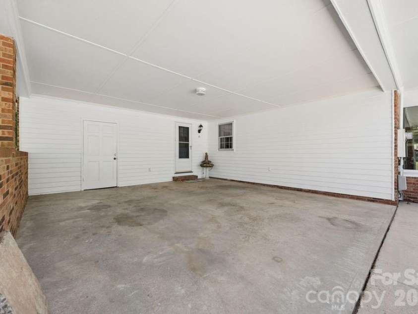 6425 Lebanon Road, Mint Hill, NC 28227.  MLS# CAR4375108, YatesRealty ID 20411. 