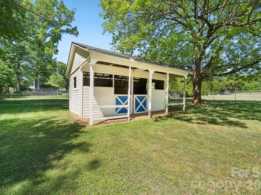 6425 Lebanon Road, Mint Hill, NC 28227.  MLS# CAR4375108, YatesRealty ID 20411. 