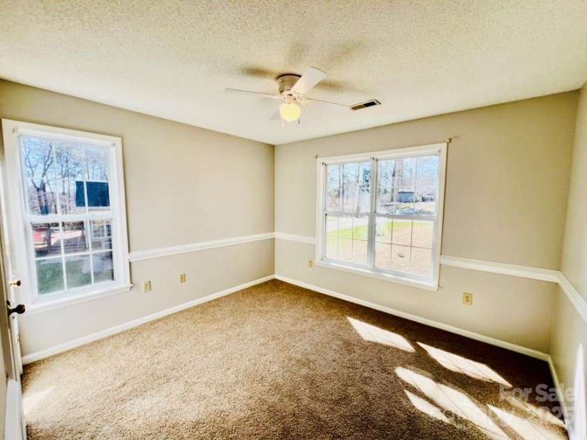 177 Highland Woods Court, Denver, NC 28037.  MLS# CAR4222769, YatesRealty ID 20413. 