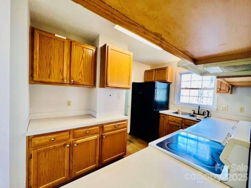 177 Highland Woods Court, Denver, NC 28037.  MLS# CAR4222769, YatesRealty ID 20413. 