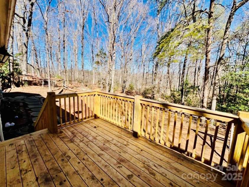 177 Highland Woods Court, Denver, NC 28037.  MLS# CAR4222769, YatesRealty ID 20413. 