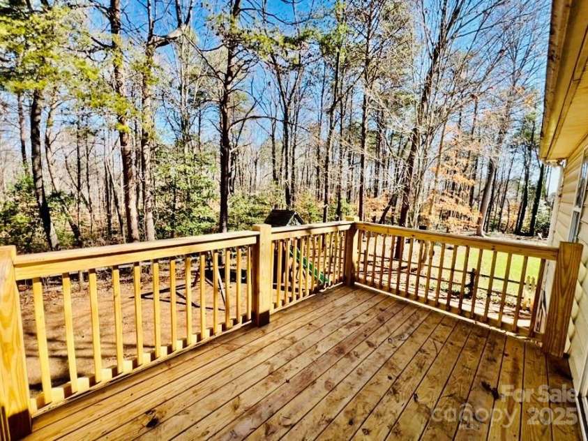177 Highland Woods Court, Denver, NC 28037.  MLS# CAR4222769, YatesRealty ID 20413. 