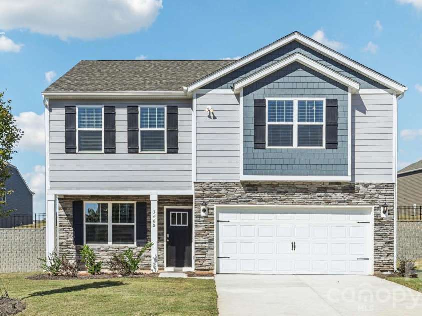 3822 Baldcypress Boulevard, Gastonia, NC 28056.  MLS# CAR4376696, YatesRealty ID 20414. 