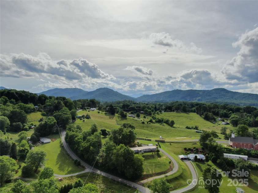 49 Perseverance Drive, Canton, NC 28716.  MLS# CAR4259278, YatesRealty ID 20414. 