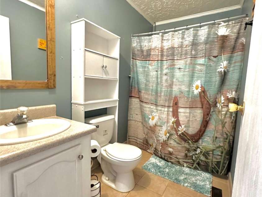 49 Perseverance Drive, Canton, NC 28716.  MLS# CAR4259278, YatesRealty ID 20414. 