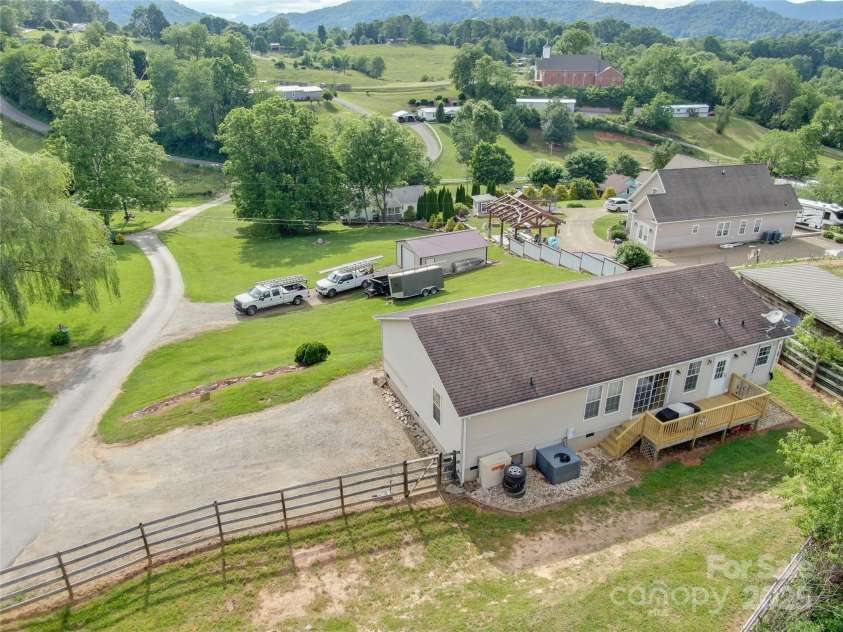 49 Perseverance Drive, Canton, NC 28716.  MLS# CAR4259278, YatesRealty ID 20414. 