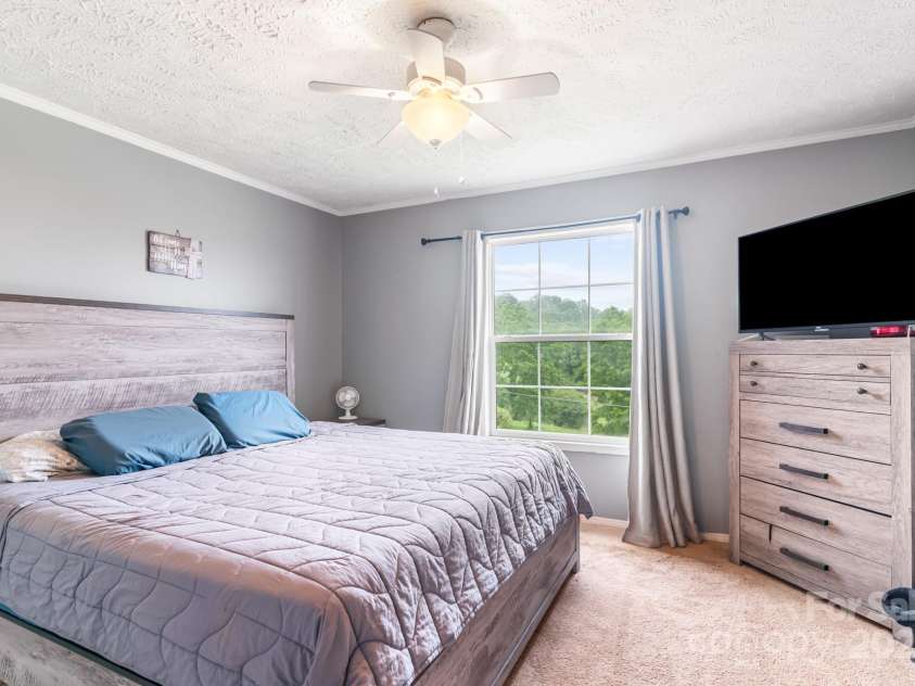 49 Perseverance Drive, Canton, NC 28716.  MLS# CAR4259278, YatesRealty ID 20414. 