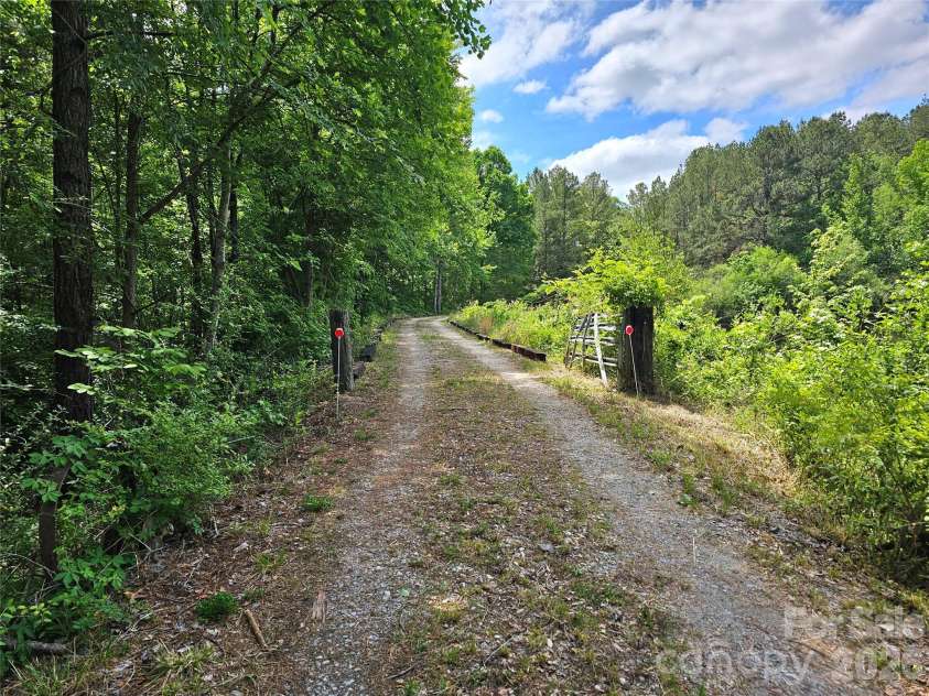5692 Brooklyn Road, Great Falls, SC 29055.  MLS# CAR4377472, YatesRealty ID 20415. 
