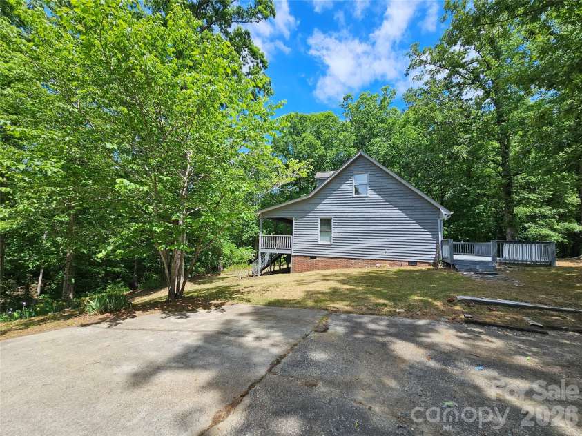 5692 Brooklyn Road, Great Falls, SC 29055.  MLS# CAR4377472, YatesRealty ID 20415. 