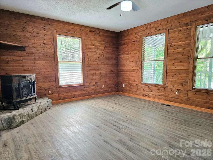 5692 Brooklyn Road, Great Falls, SC 29055.  MLS# CAR4377472, YatesRealty ID 20415. 