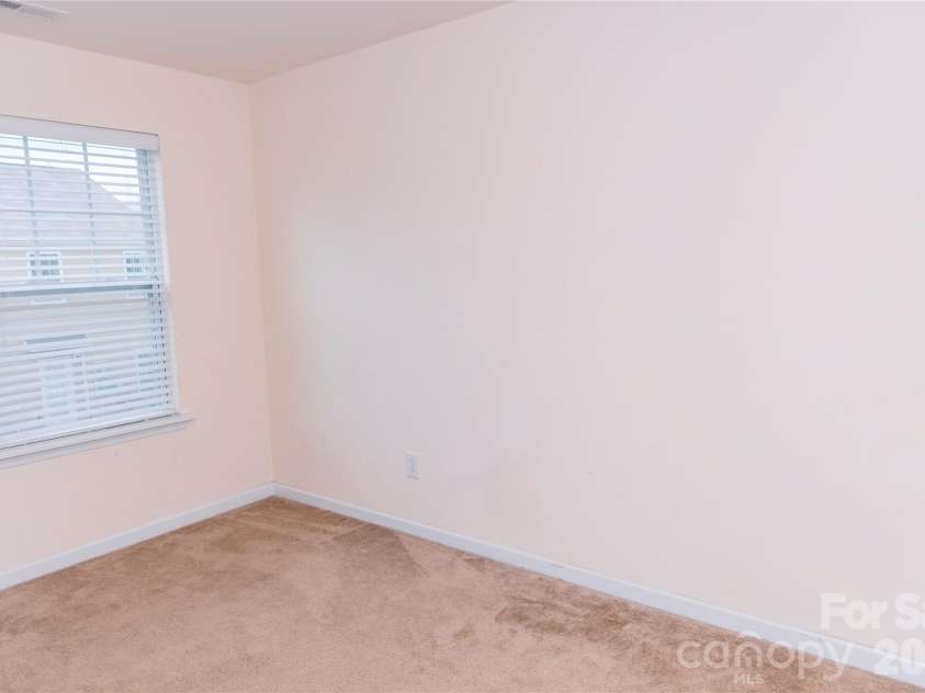 10443 Benfield Road, Charlotte, NC 28269.  MLS# CAR4380013, YatesRealty ID 20416. 