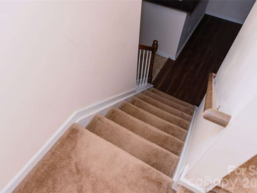 10443 Benfield Road, Charlotte, NC 28269.  MLS# CAR4380013, YatesRealty ID 20416. 