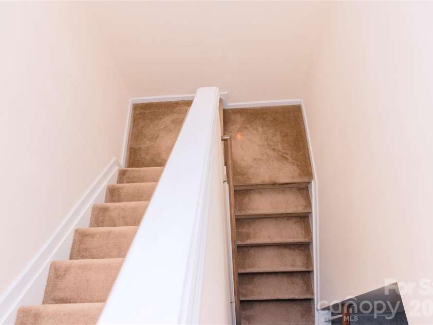 10443 Benfield Road, Charlotte, NC 28269.  MLS# CAR4380013, YatesRealty ID 20416. 