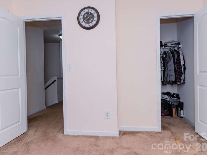 10443 Benfield Road, Charlotte, NC 28269.  MLS# CAR4380013, YatesRealty ID 20416. 