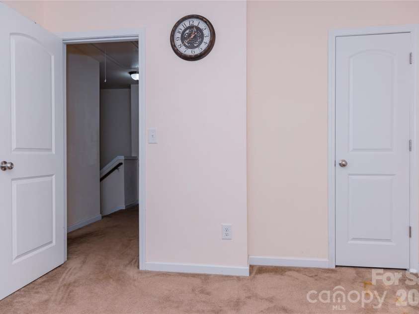 10443 Benfield Road, Charlotte, NC 28269.  MLS# CAR4380013, YatesRealty ID 20416. 