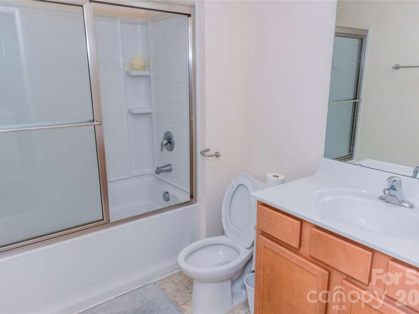 10443 Benfield Road, Charlotte, NC 28269.  MLS# CAR4380013, YatesRealty ID 20416. 