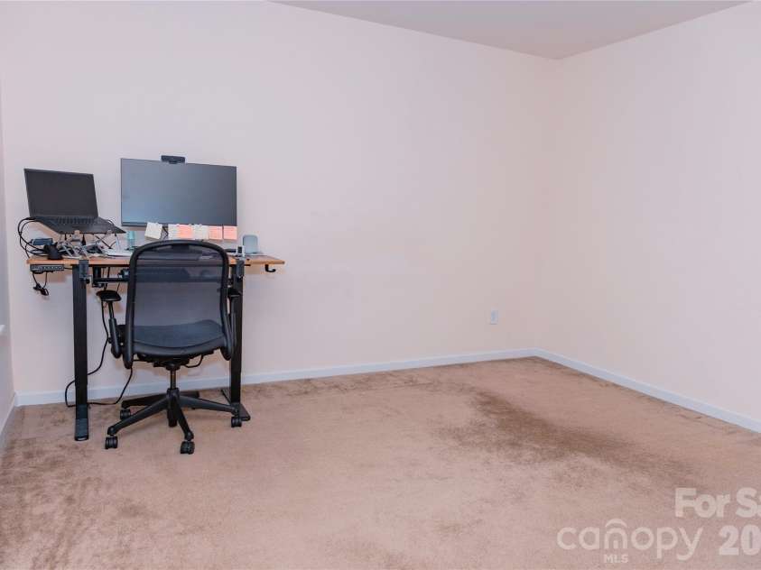 10443 Benfield Road, Charlotte, NC 28269.  MLS# CAR4380013, YatesRealty ID 20416. 