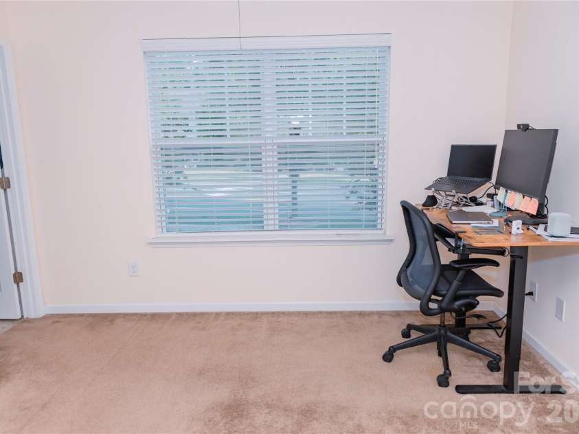 10443 Benfield Road, Charlotte, NC 28269.  MLS# CAR4380013, YatesRealty ID 20416. 