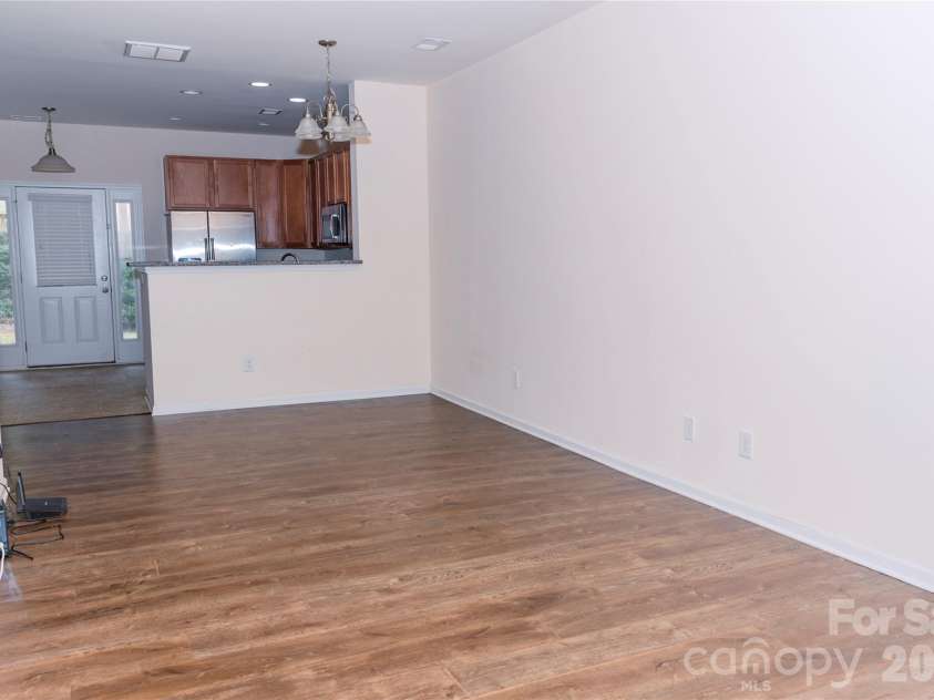 10443 Benfield Road, Charlotte, NC 28269.  MLS# CAR4380013, YatesRealty ID 20416. 