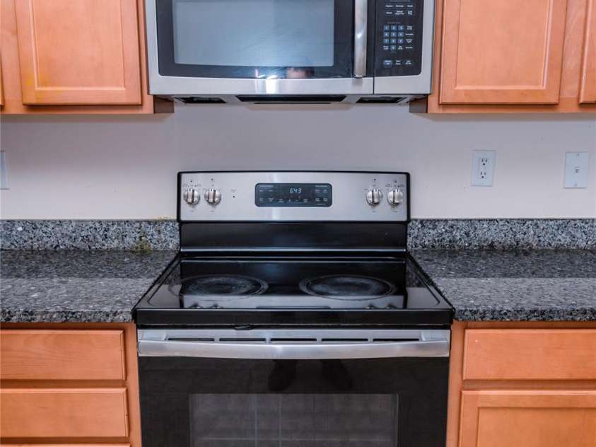 10443 Benfield Road, Charlotte, NC 28269.  MLS# CAR4380013, YatesRealty ID 20416. Kitchen