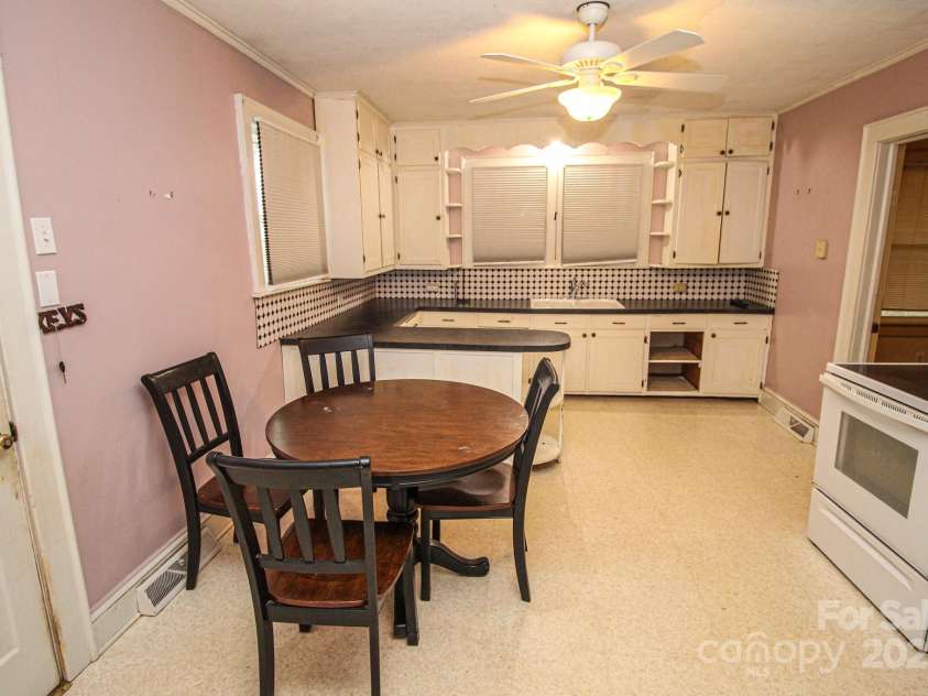 2913 & 2901 Wesleyan Church Road, Lincolnton, NC 28092.  MLS# CAR4211751, YatesRealty ID 20417. 