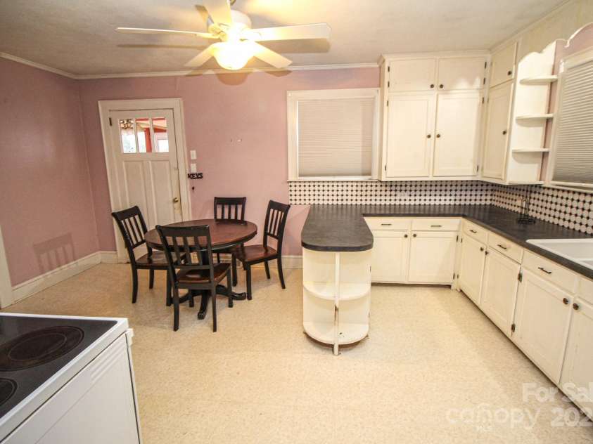 2913 & 2901 Wesleyan Church Road, Lincolnton, NC 28092.  MLS# CAR4211751, YatesRealty ID 20417. 