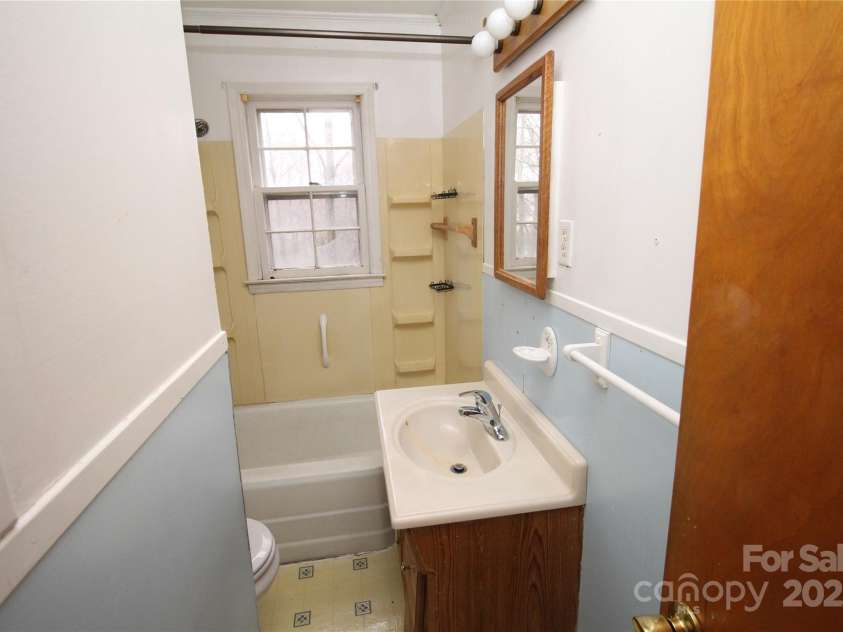 2913 & 2901 Wesleyan Church Road, Lincolnton, NC 28092.  MLS# CAR4211751, YatesRealty ID 20417. 