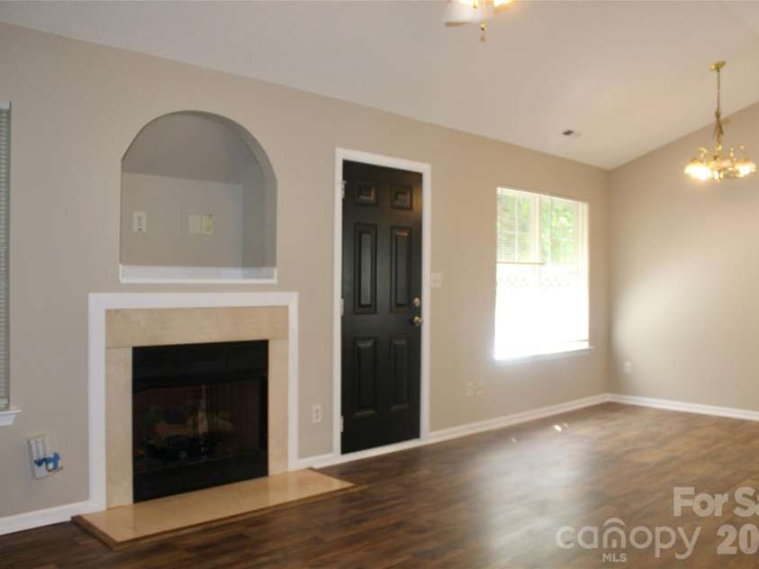 4621 Victory Lane, Charlotte, NC 28269.  MLS# CAR4375490, YatesRealty ID 20418. 