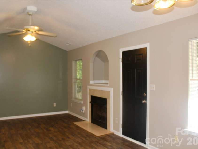 4621 Victory Lane, Charlotte, NC 28269.  MLS# CAR4375490, YatesRealty ID 20418. 