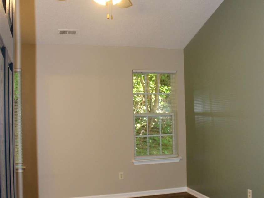 4621 Victory Lane, Charlotte, NC 28269.  MLS# CAR4375490, YatesRealty ID 20418. 