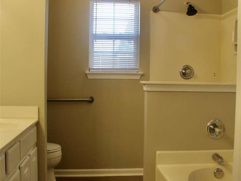 4621 Victory Lane, Charlotte, NC 28269.  MLS# CAR4375490, YatesRealty ID 20418. 