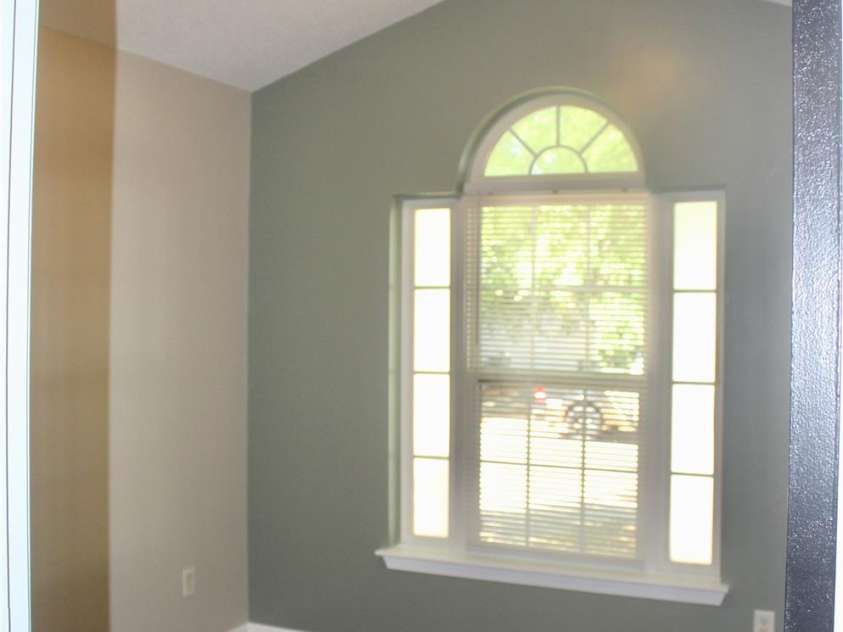 4621 Victory Lane, Charlotte, NC 28269.  MLS# CAR4375490, YatesRealty ID 20418. 