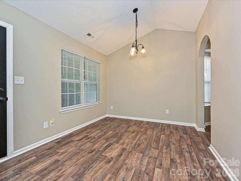 4621 Victory Lane, Charlotte, NC 28269.  MLS# CAR4425052, YatesRealty ID 20418. 