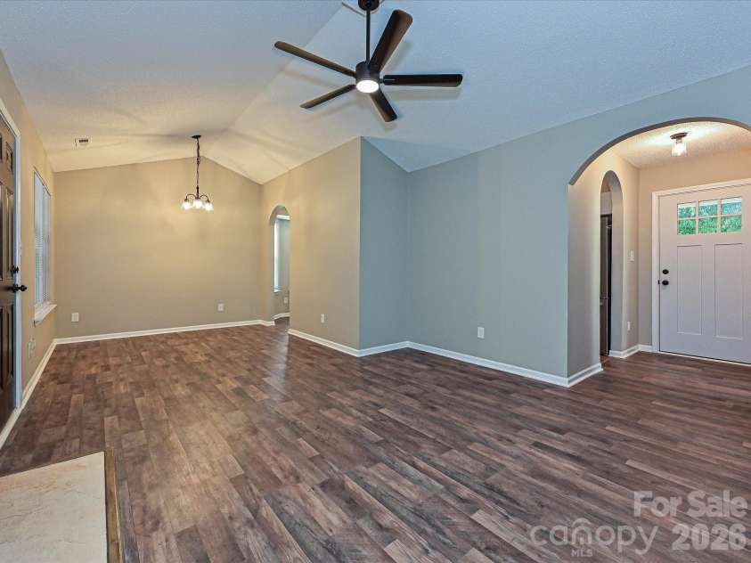 4621 Victory Lane, Charlotte, NC 28269.  MLS# CAR4425052, YatesRealty ID 20418. 