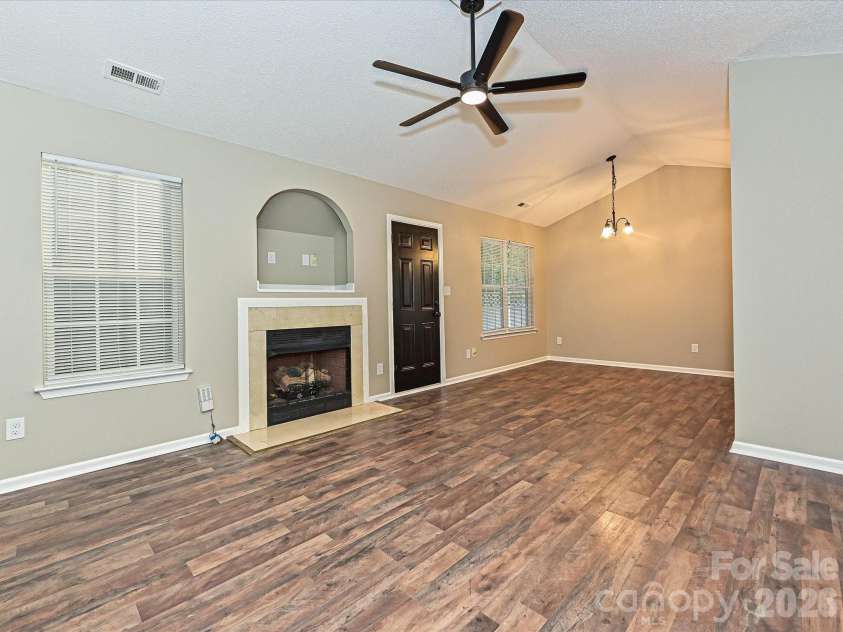4621 Victory Lane, Charlotte, NC 28269.  MLS# CAR4425052, YatesRealty ID 20418. 