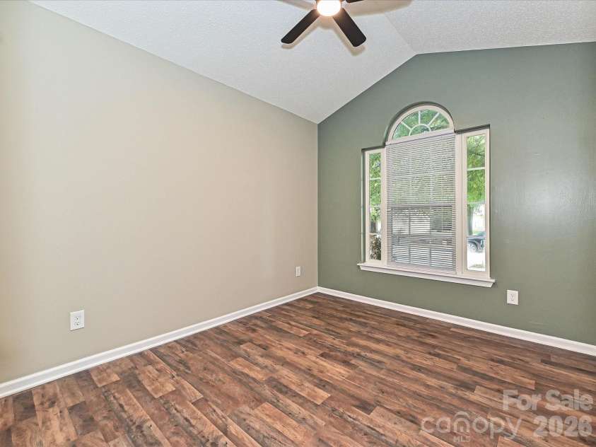 4621 Victory Lane, Charlotte, NC 28269.  MLS# CAR4425052, YatesRealty ID 20418. 