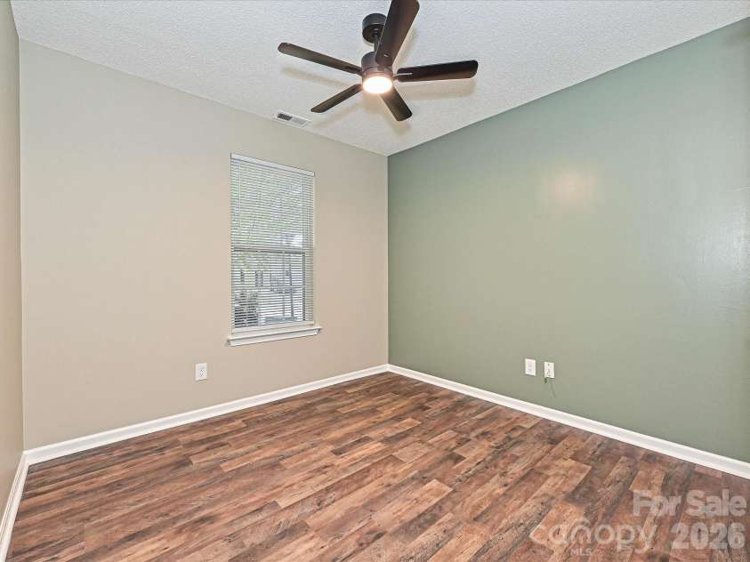 4621 Victory Lane, Charlotte, NC 28269.  MLS# CAR4425052, YatesRealty ID 20418. 
