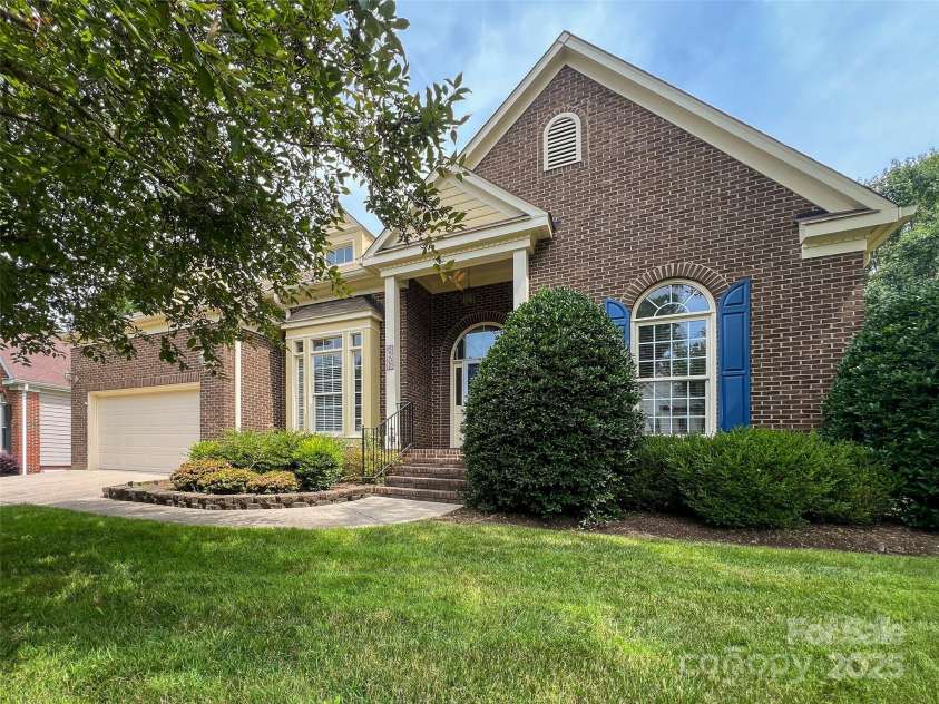 6507 Fairway Point Drive, Charlotte, NC 28269.  MLS# CAR4270294, YatesRealty ID 20418. 